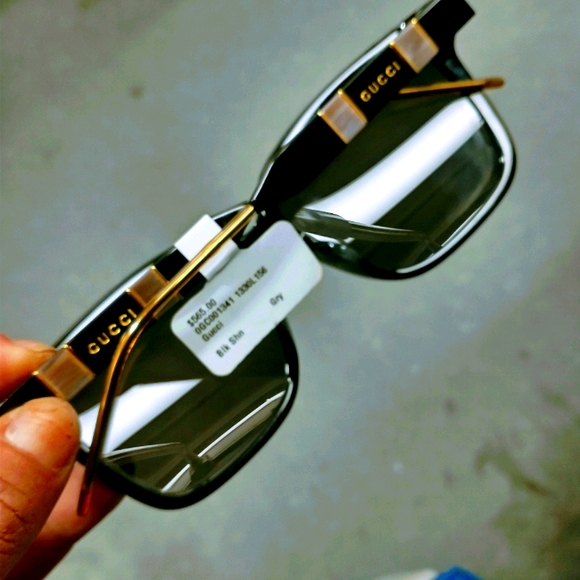 Gucci sunglasses - Picture 1 of 6